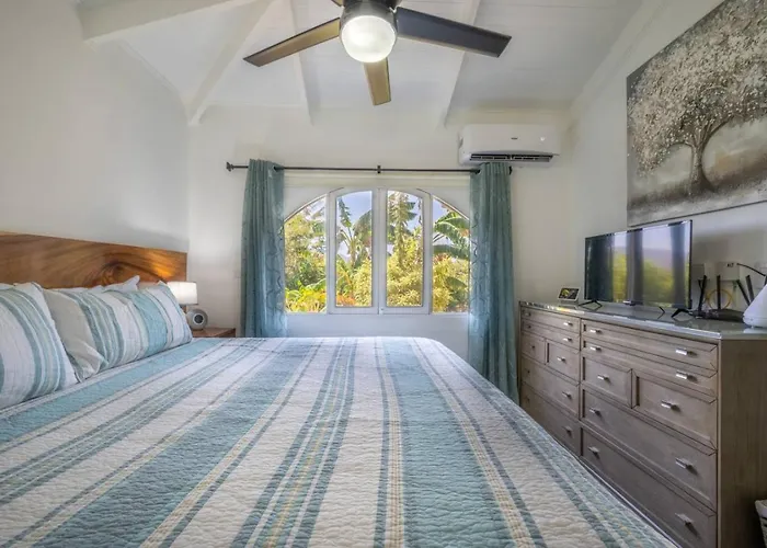 Casa Sereneness Retreat With Shared Pool *